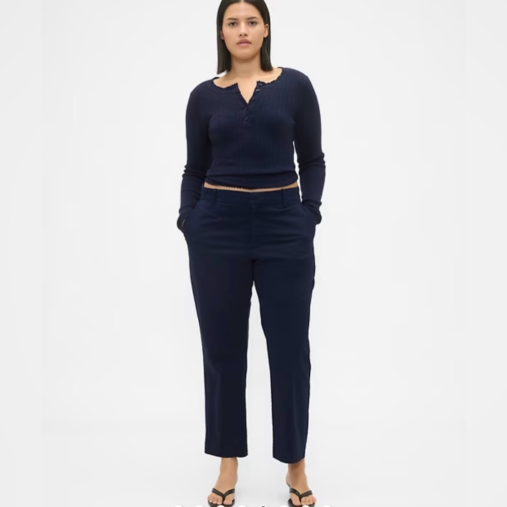 Gap Mid Rise “Downtown Khaki” Navy Blue Cropped Pants Waist 31/Size 12P